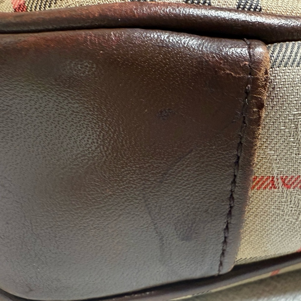 Burberrys’ Vintage clutch wristlet - Picture 7 of 15